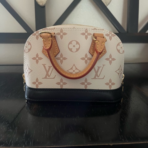 NOT AVAILABLE!!  Brand New Louis Vuitton Nano Alma In Dune - Picture 4 of 8